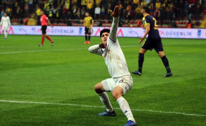 Spor Toto Süper Lig’in 13. haftasında Beşiktaş, MKE Ankaragücü’nü 4-1