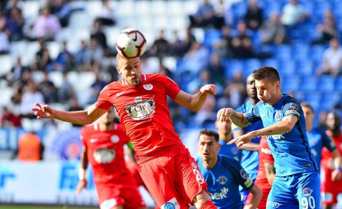 Spor Toto Süper Lig’in 11. haftasında Kasımpaşa, Antalyaspor’u ağırladı. Mücadeleyi
