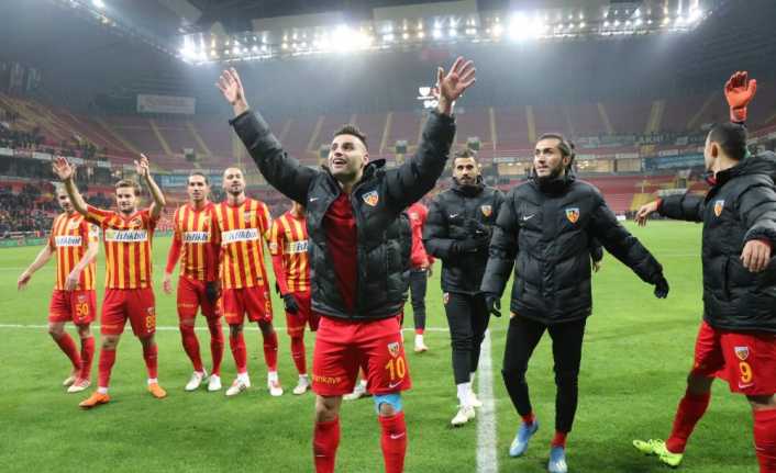 Spor Toto Süper Lig’in 16. haftasından Kayserispor, evinde Akhisarspor’u 1-0