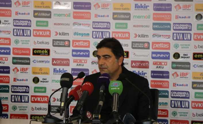 Trabzonspor Teknik Direktörü Ünal Karaman, “Kazandığımız için mutluyum” dedi. 