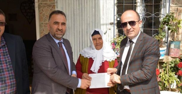 Hataylı 78 yaşında Nazime Sipahi, "kefen parası" olarak biriktirdiği parayı