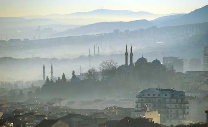 Doç. Dr. Özgür Karacan, her yıl tüm dünyada hava kirliliğine