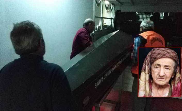 Sinop’ta sobadan kıyafeti tutuşan yaşlı kadın alevleri söndürmek isterken panik