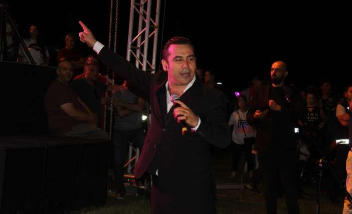 Kocaeli’nin İzmit ilçesinde sahne alan Ferhat Göçer Kocaelililere unutulmaz bir