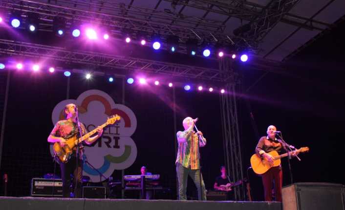 Kocaeli’nin İzmit ilçesinde sahne alan Mazhar Alanson, Fuat Güner ve