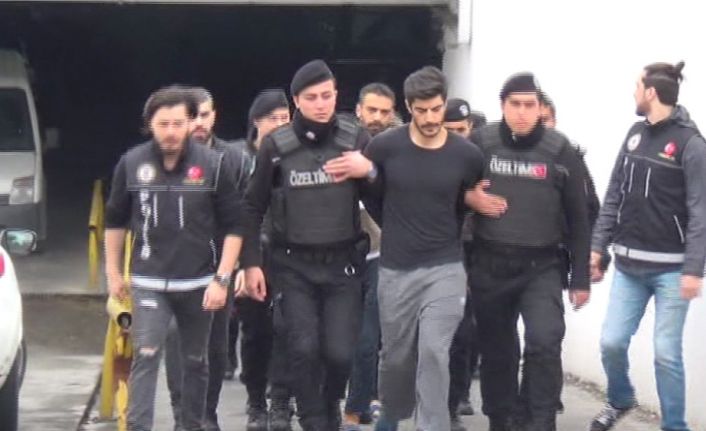 Uyuşturucu operasyonunda gözaltına alınan dizi oyuncusu Adnan Koç ve 2