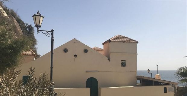 Senegal’in başkenti Dakar yakınlarında yer alan ve her köşesinde Batılıların