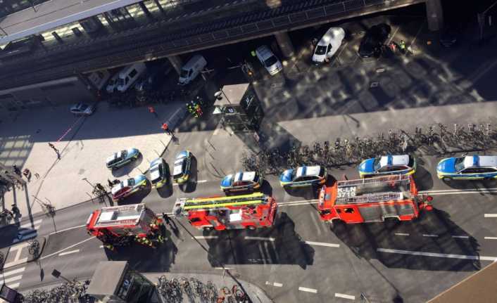 Almanya’nın Köln şehrindeki Köln Merkez İstasyonu’nda bir rehine olayının yaşandığı