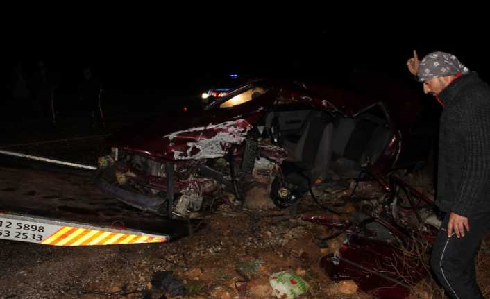 Konya’nın Beyşehir ilçesinde iki otomobilin çarpışması sonucu 2 kişi hayatını