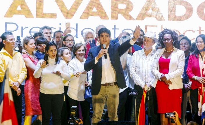 Kosta Rika’da yapılan devlet başkanlığı seçimlerinin ikinci turunda Carlos Alvarado
