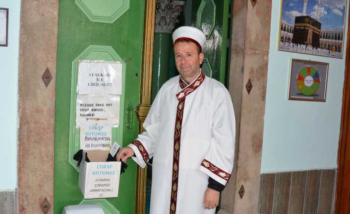 Çanakkale’nin Ayvacık ilçesine bağlı Yeşilyurt köyünde imamlık yapan Mustafa Yüksel,