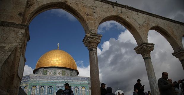 Kudüs'teki İslami kurumlar, Knesset'te Doğu Kudüs dahil kutsal şehrin herhangi