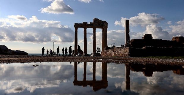 Kültür ve Turizm Bakanı Numan Kurtulmuş, 2018 yılı hedefinin 36