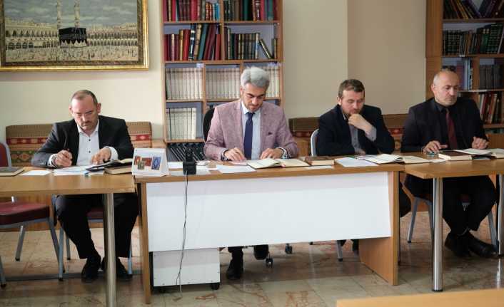 Hizmet İçi Hafızlık ve Kur’an-ı Kerim’i Yüzünden Güzel Okuma Yarışmaları