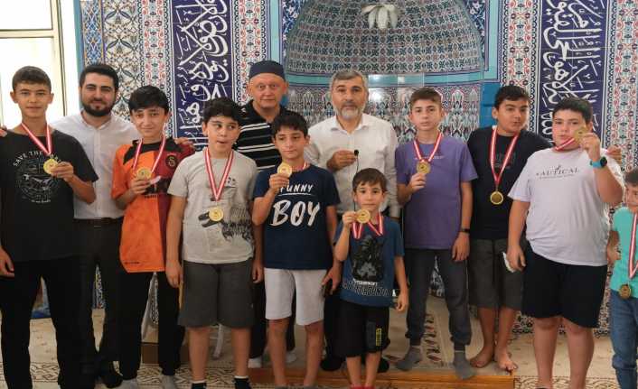 Yavuz Selim Camii Yaz Kur’an Kursu Kapanış Programında Gelenek Bozulmadı