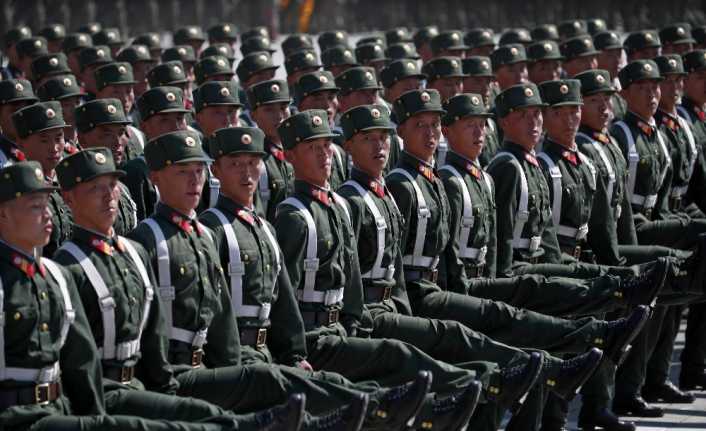 Kuzey Kore, kuruluşunun 70’inci yıl dönümünü görkemli bir törenle kutladı.