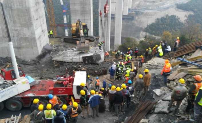 Devam eden Kuzey Marmara otoyolu Tavşanlı mevkinde göçük meydana geldi.