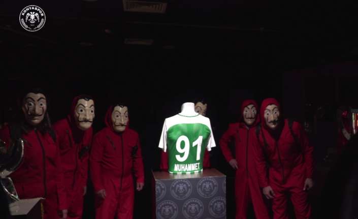 Atiker Konyaspor yeni sezon formalarını, La Casa de Papel kostümleri