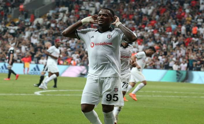 B36 Torshavn karşısında 31, 61 ve 79. dakikalarda attığı gollerle