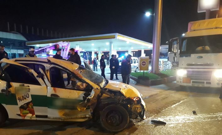 Ankara’da patlayan lastiğini değiştirirken arkadan gelen otomobilin çarptığı tır sürücüsü