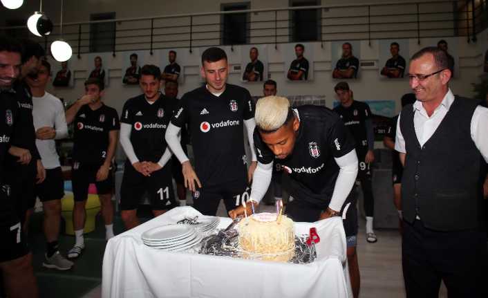 Beşiktaş’ta bugün yapılacak olan antrenman öncesinde Hollandalı futbolcu Jeremain Lens’in