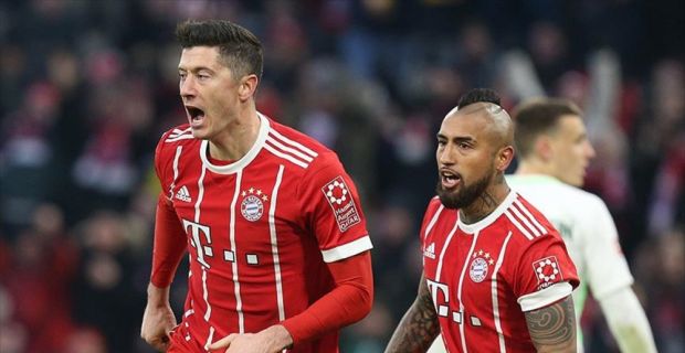Bayern Münih forması giyen golcü oyuncu, üst üste 7. kez