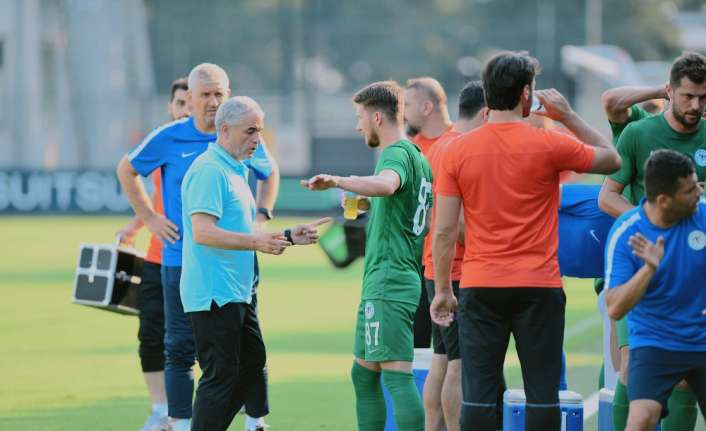 Atiker Konyaspor Teknik Direktörü Rıza Çalımbay, lige kadar en hazır
