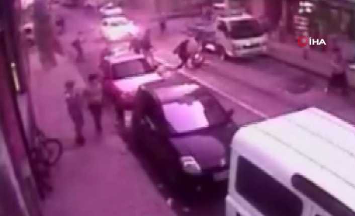 İstanbul Sultangazi’de bir grup, bir lise öğrencisini kemer ve sopalarla