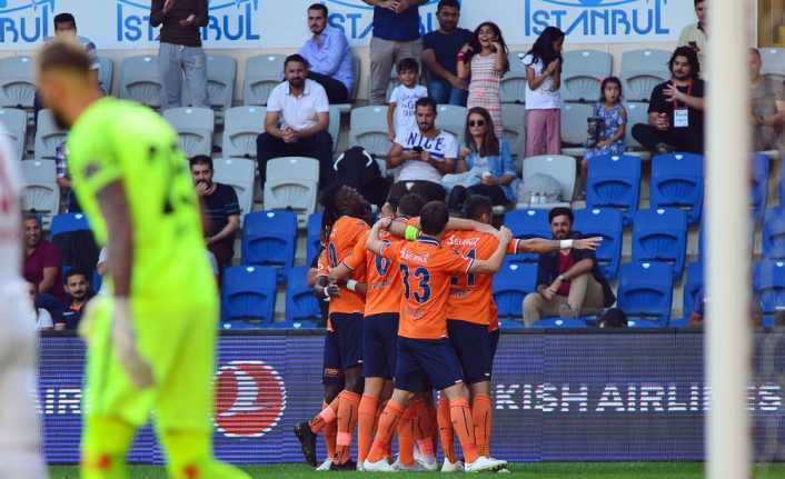 Spor Toto Süper Lig’in 5. haftasında Medipol Başakşehir, İstanbul’da Antalyaspor’u