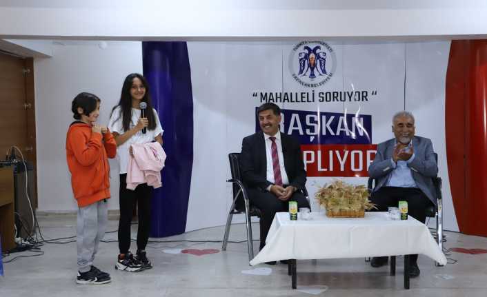 Erzincan Belediyesi tarafından "MAHALLELİ Soruyor BAŞKAN Cevaplıyor"  sloganı ile