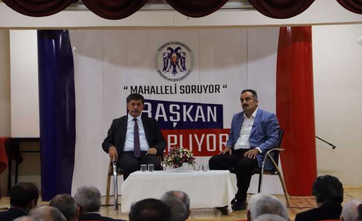 Erzincan Belediye Başkanı Bekir Aksun mahalle toplantılarında vatandaşlar ile bir