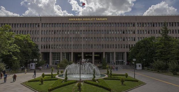 Mamak 28. Mekanize Tugayı'ndan çıkan zırhlı araçlarla FETÖ darbe girişimine