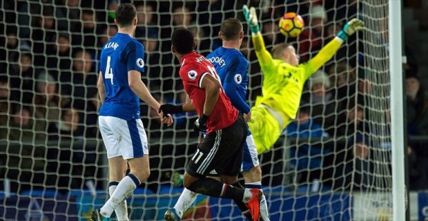 İngiltere Premier Lig'in 22. haftasında konuk olduğu Everton'ı 2-0 yenen
