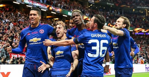 İngiltere Premier Lig'de şampiyonluk mücadelesi veren Manchester United, konuk ettiği