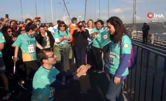 Vodafone 40. İstanbul Maratonu’nda 15 Temmuz Şehitler Köprüsü üzerinde gerçekleşen