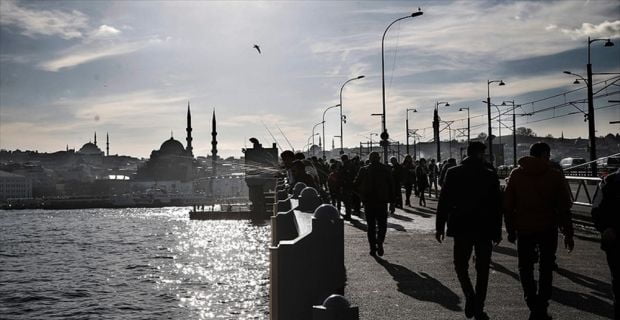 Parçalı ve az bulutlu havanın hakim olacağı Marmara Bölgesi'nde sıcaklık