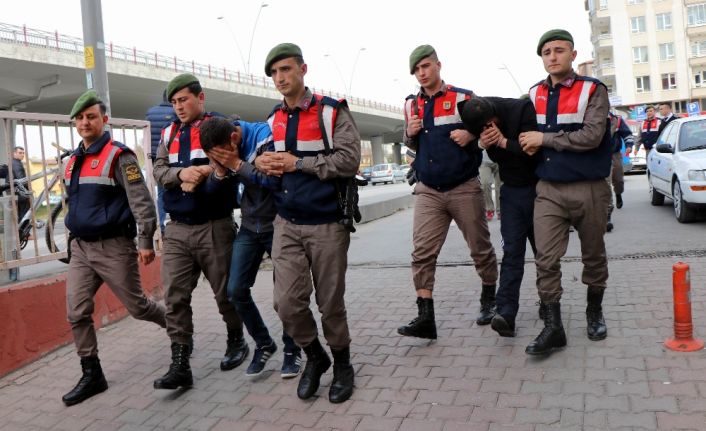 Kayseri’de cezaevinden çıktıktan sonra akü ve mazot hırsızlığı yapan 3
