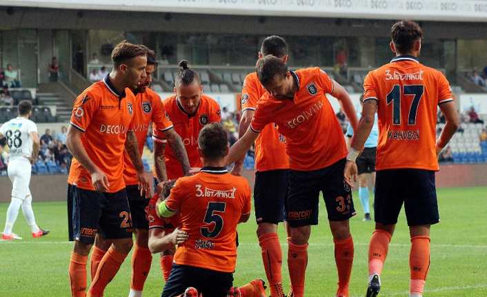 Spor Toto Süper Lig’in 4. haftasında Başakşehir, evinde Akhisarspor’u ağırladı.