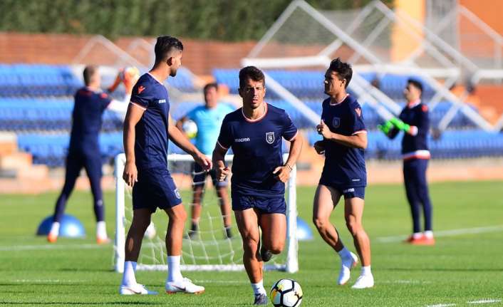 Medipol Başakşehir, 2018-2019 sezonu hazırlıklarına bugün yaptığı antrenmanla başladı. 