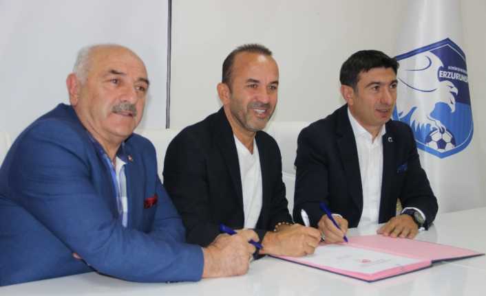 Süper Lig ekiplerinden B.B. Erzurumspor, teknik direktör Mehmet Özdilek’le 1