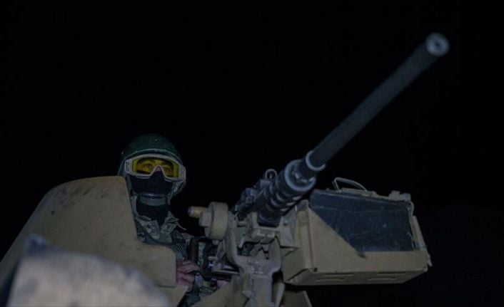 Zeytin Dalı Harekatı kapsamında Afrin merkezini teröristlerden temizlemesinin ardından halkın