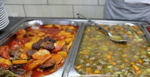 Memur ve sözleşmeli personelden bu yıl alınacak öğle yemeği ücretleri