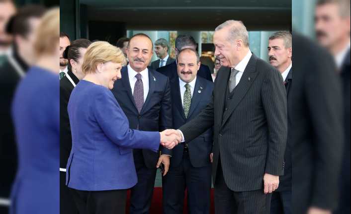 Berlin temaslarının ardından Köln’e hareket eden Cumhurbaşkanı Recep Tayyip Erdoğan’ı