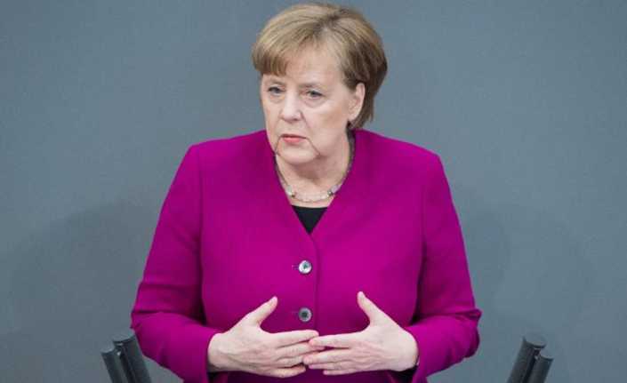 Almanya Başbakanı Angela Merkel, Rusya Devlet Başkanı Vladimir Putin ile