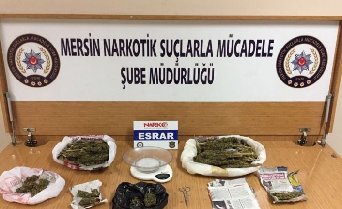 Mersin’de uyuşturucu tacirlerine yönelik yapılan operasyonlarda, çok sayıda uyuşturucu hap,