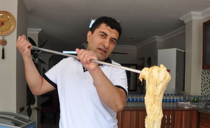 Manisa’da yaklaşık 25 yıldan bu yana dondurmacılık sektöründe faaliyet gösteren