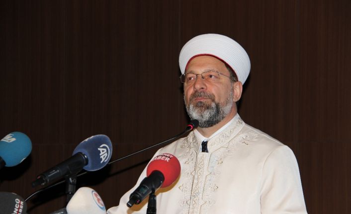 Düzce Üniversitesine konuk olan Diyanet İşleri Başkanı Prof. Dr. Ali