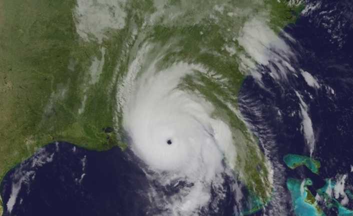 ABD’yi vurması beklenen Michael Kasırgası Florida eyaleti kıyılarında etkili olmaya