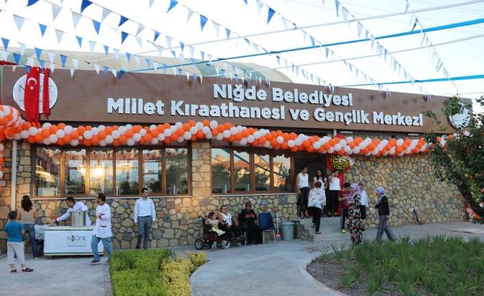 Niğde’de ‘Millet Kıraathanesi ve Gençlik Merkezi’ törenle hizmete açıldı. 24
