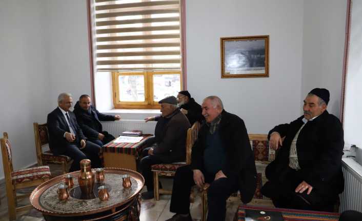 Erzincan Belediyesi tarafından oluşturulan Millet Kıraathanesi 20 Ekim’den bu yana